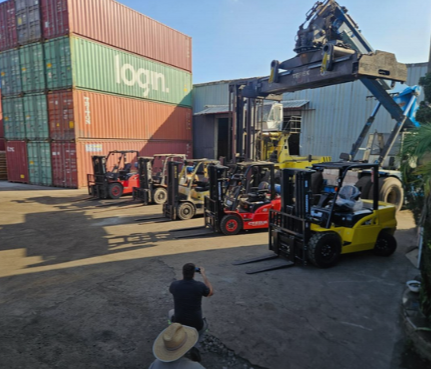 Pátio de Containers